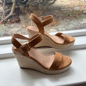 Excellent comfy Brushed Suede Strap Espadrille Wedge Sandals 8, resort summer!